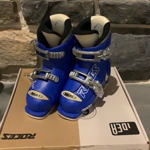 Roces Ideal Ski Boot adjustable size 16.0-18.5